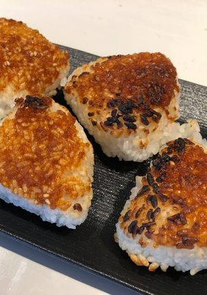 【カリカリ！】ピリ辛ミニ焼きおにぎり-レシピのメイン写真