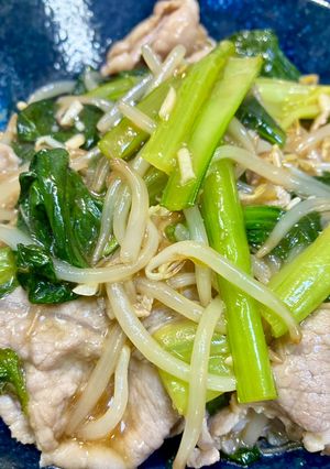 お手軽材料♪豚こま小松菜中華丼風！-レシピのメイン写真