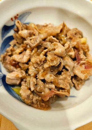豚肉とミョウガの梅肉炒め-レシピのメイン写真