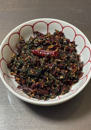 ビーツの茎と葉でふりかけ風ご飯のお供♪-レシピのメイン写真