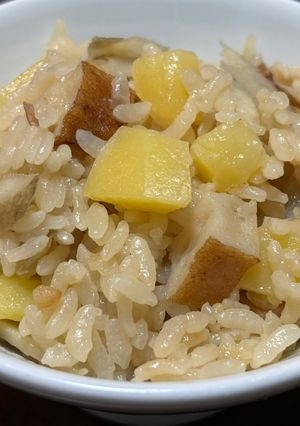 新じゃがとさつま揚げの炊き込みご飯🎵-レシピのメイン写真