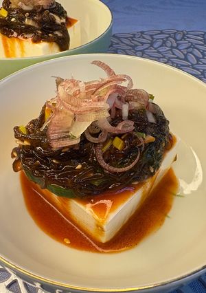 【簡単副菜】もずくと大葉の旨辛冷奴-レシピのメイン写真