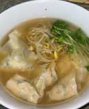 お父さんのまかない『雲呑と子大豆もやし』