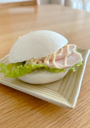 シンプル美味＊皮まんの鶏ハムサンド-レシピのメイン写真