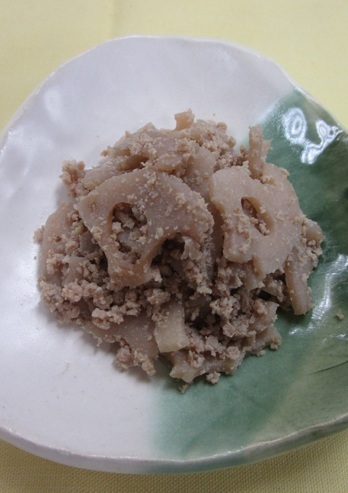 れんこんのそぼろ炒め★神戸市学校給食-レシピのメイン写真