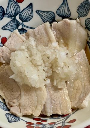 豚バラ柚子ポンの新玉葱ドレッシング添え-レシピのメイン写真