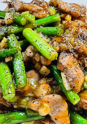 豚肉とニンニクの芽の黒胡椒醬炒め-レシピのメイン写真