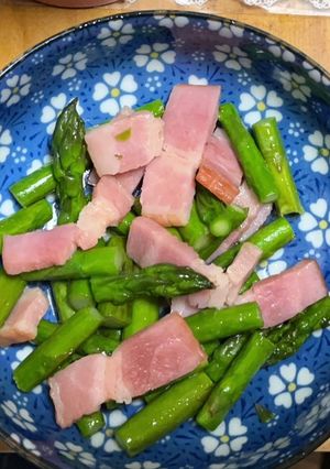 アスパラとベーコンオリーブオイル炒め♪-レシピのメイン写真