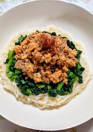夏昼食！卵小松菜豚肉そぼろ冷やし素麺・丼-レシピのメイン写真