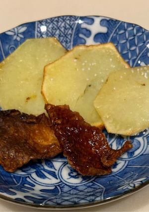 鶏皮煎餅の脂でついで揚げ焼き(ポテト)-レシピのメイン写真