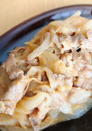 豚肉と玉葱の味噌マヨ醤油炒め-レシピのメイン写真
