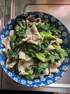 簡単★ほうれん草と豚肉のゴマドレマヨ炒め-レシピのメイン写真