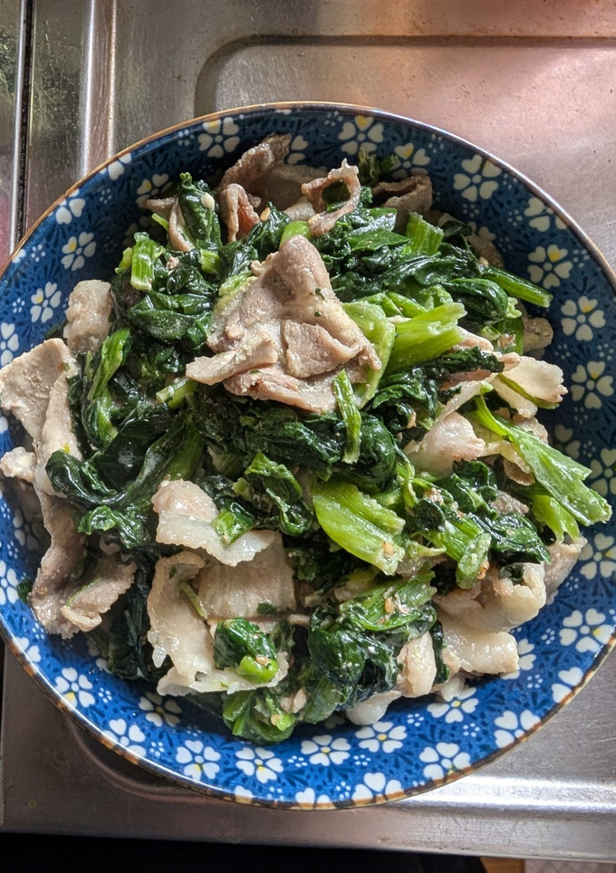 簡単★ほうれん草と豚肉のゴマドレマヨ炒め-レシピのメイン写真