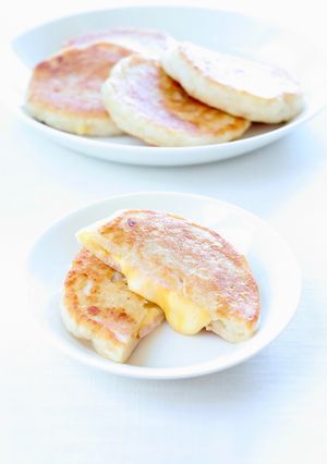 韓国屋台料理【ホットク（ハムチーズ）】韓国おやき-レシピのメイン写真