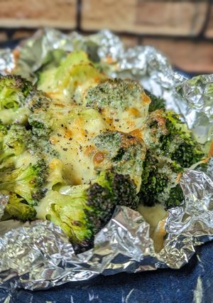 ブロッコリーとチーズのホイル焼き-レシピのメイン写真