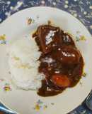 ホロホロ厚切り豚肉の飴色玉ねぎカレー