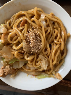 お一人様☆市販の焼きそばパスタ風隠し味-レシピのメイン写真