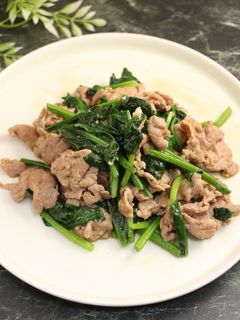 簡単!豚肉とほうれん草のバター醤油炒め-レシピのメイン写真
