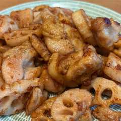 รูปของ 鶏肉とれんこんのガリバタ醤油炒め