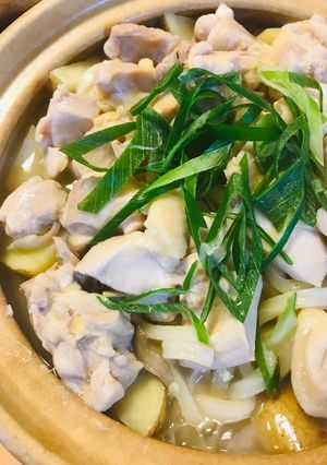 鶏肉の煮込みうどんシチュー鍋-レシピのメイン写真