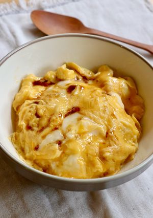 朝食に5分!和風スクランブルエッグ丼-レシピのメイン写真