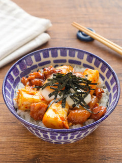 やきとり缶で楽々♪焼き鳥キムチ丼-レシピのメイン写真