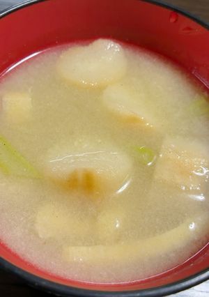 捨てる大根葉が大活躍！簡単お麩のお味噌汁-レシピのメイン写真