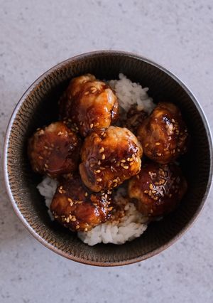 豚こま肉の甘辛胡麻だれ肉団子-レシピのメイン写真