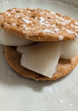 雪の宿でザクもち黒糖ミルク餅サンド-レシピのメイン写真