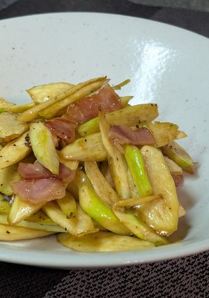 まこもだけとベーコンのオイスターいしる炒め-レシピのメイン写真