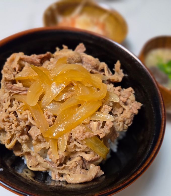 料理初心者でも簡単に出来る、すき家の牛丼-レシピのメイン写真
