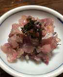 釣ったアジのたたき　大葉唐辛子載せ