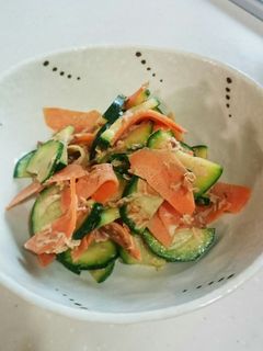 ズッキーニと人参のおかかマヨ和え-レシピのメイン写真