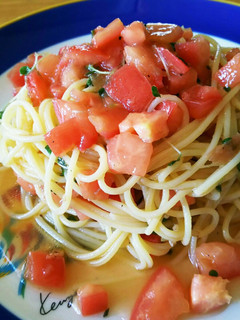 簡単!トマトだけの冷製パスタ in梅干し-レシピのメイン写真