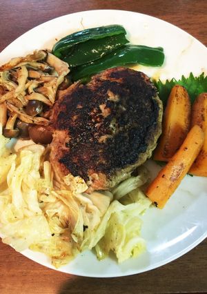 ハンバーグと野菜炒め-レシピのメイン写真