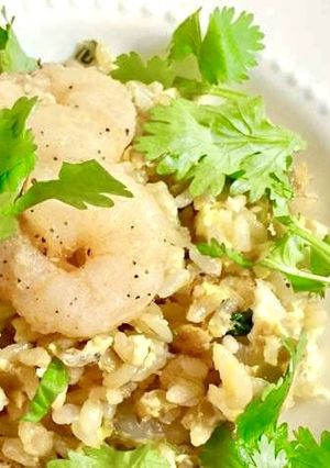 タイ風海老チャーハン☆パクチー乗せ-レシピのメイン写真
