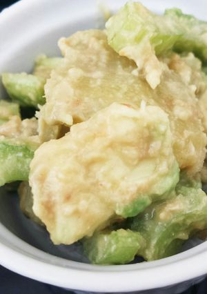 サツマイモとセロリの味噌ごま和え-レシピのメイン写真
