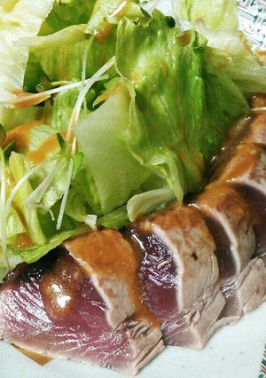 簡単☆鰹のたたきのサラダ 酢味噌タレ-レシピのメイン写真