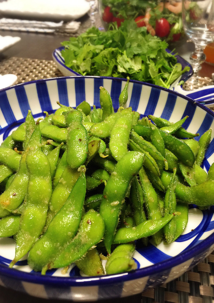 ☆簡単蒸し茹で枝豆のガーリックバター炒め-レシピのメイン写真