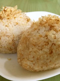 ☆ちょっと贅沢なおかか おにぎり-レシピのメイン写真