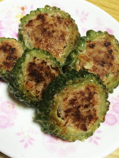 美味しい〜夏レシピ!ゴーヤーの肉詰め-レシピのメイン写真