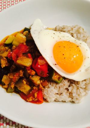 夏野菜たっぷりヘルシードライカレー-レシピのメイン写真
