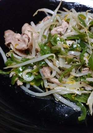 モヤシピーマン豚肉シャンタンで。-レシピのメイン写真