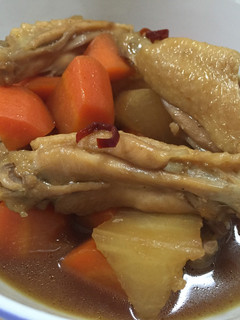 甘ピリ辛!鶏手羽なかと大根と人参の煮物-レシピのメイン写真