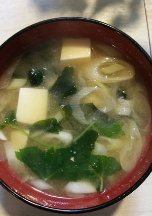 豆腐と葱とワカメのお味噌汁✳-レシピのメイン写真