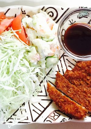 トンカツと付け合わせとオマケのかき揚げ-レシピのメイン写真