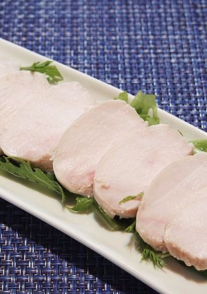 真空調理┃低温で鶏むね肉の梅・塩麹漬け-レシピのメイン写真
