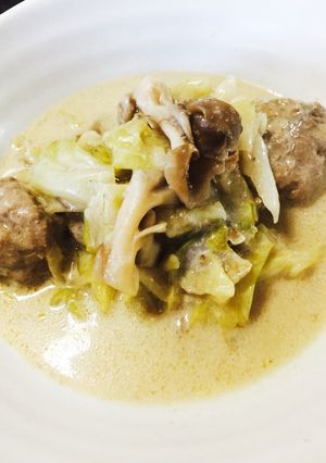 キャベツとミートボールのホワイトソース煮-レシピのメイン写真