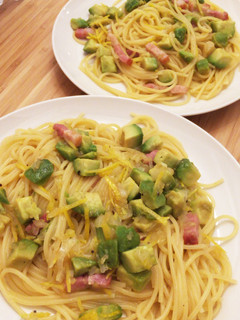 アボカドベーコンの檸檬ソースパスタ-レシピのメイン写真