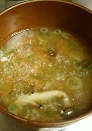 【具沢山】野菜ときのこのチーズ味噌汁-レシピのメイン写真
